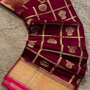 Check silk saree with golden zaree, party wear